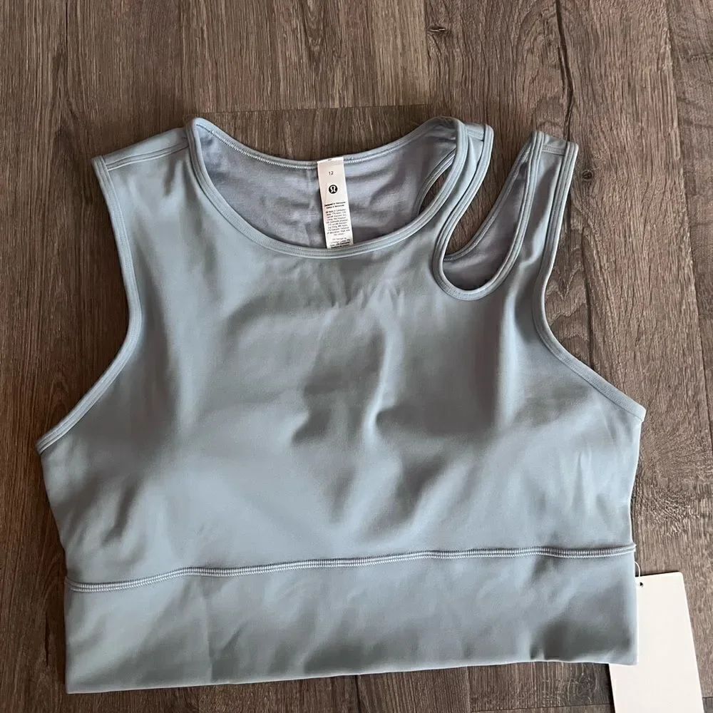 Lululemon Mastered Motion Cropped Tank size 12